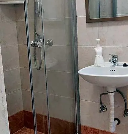 Hotel Kristu Re *